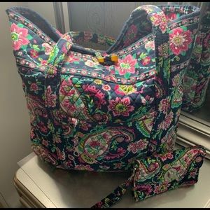 Vera Bradley bag with matching wallet. Amazing condition